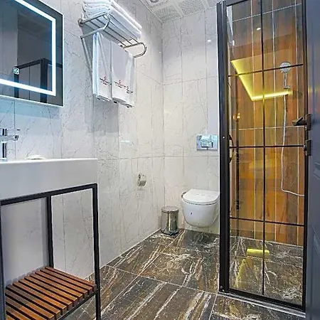 Comfort Point Two Hotel 3*
